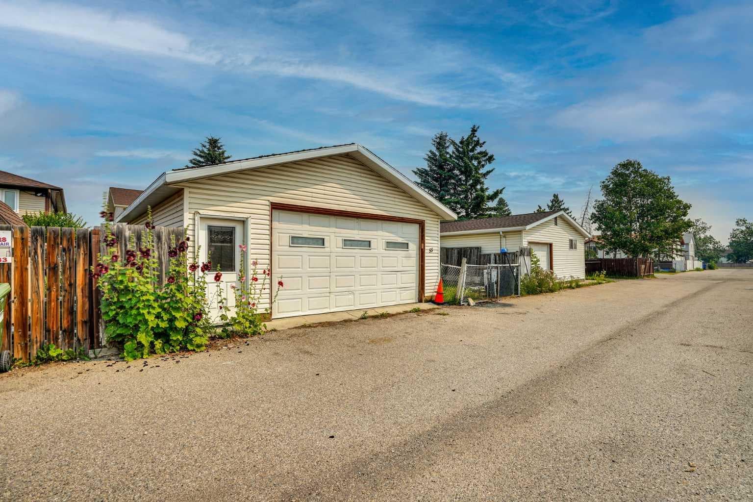 55 Falton Close NE