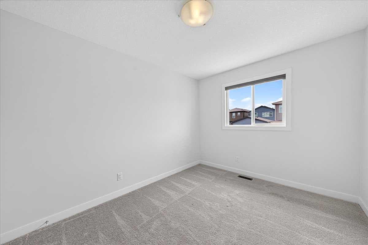 14945 1 Street NW