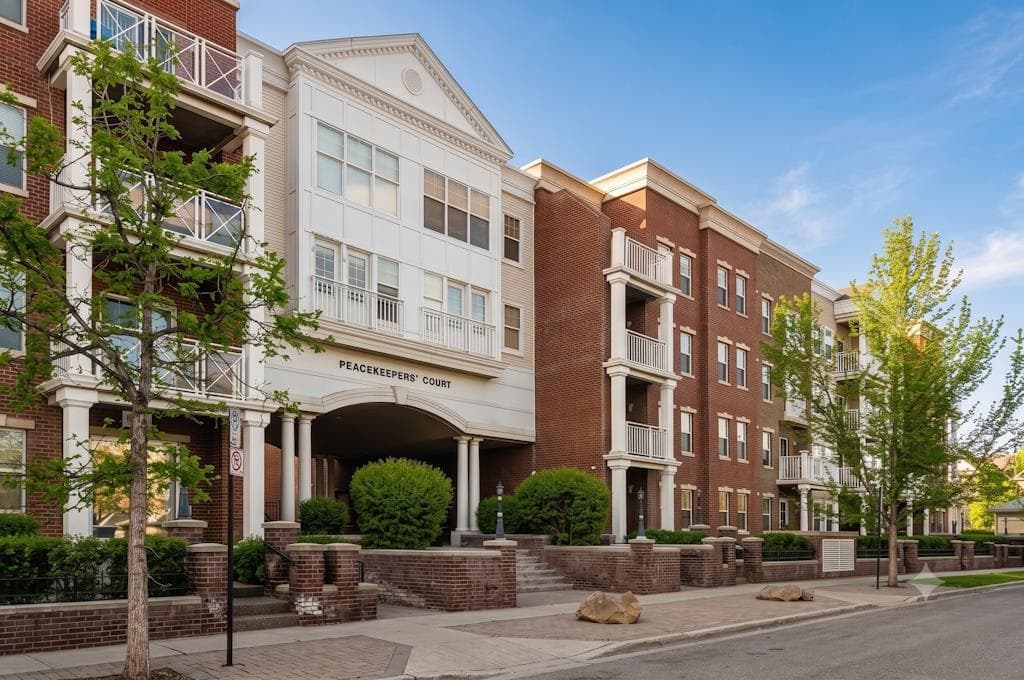 3412, 5605 Henwood Street SW