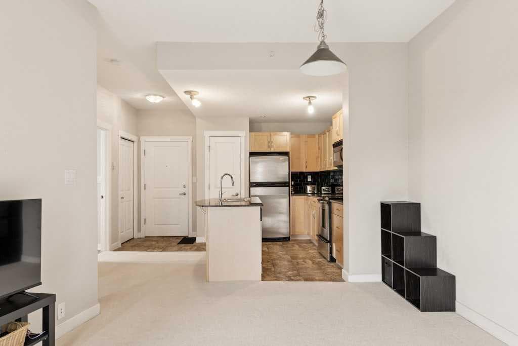 3412, 5605 Henwood Street SW