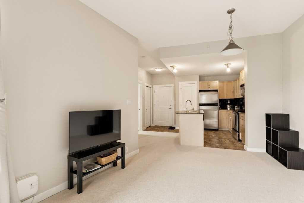 3412, 5605 Henwood Street SW