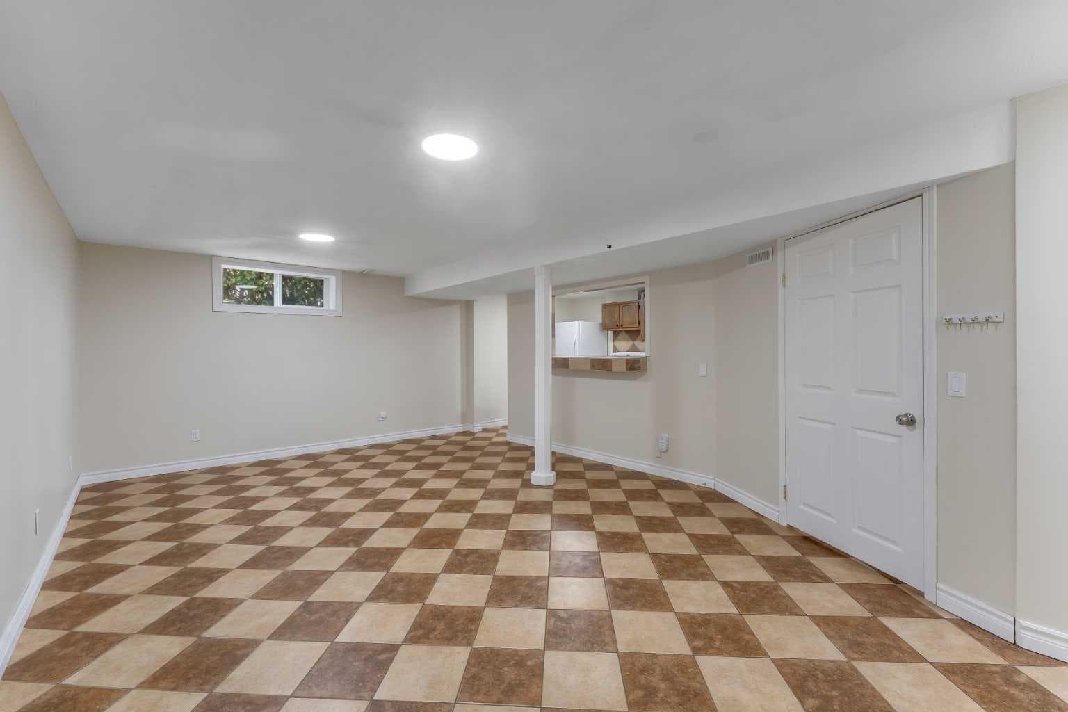 112 Penmeadows Close SE