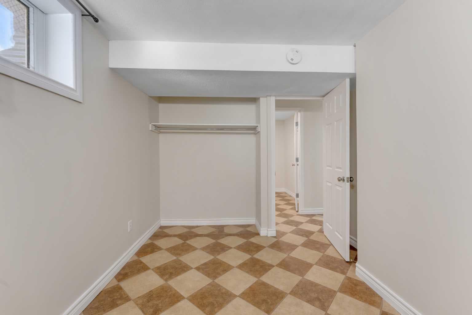 112 Penmeadows Close SE