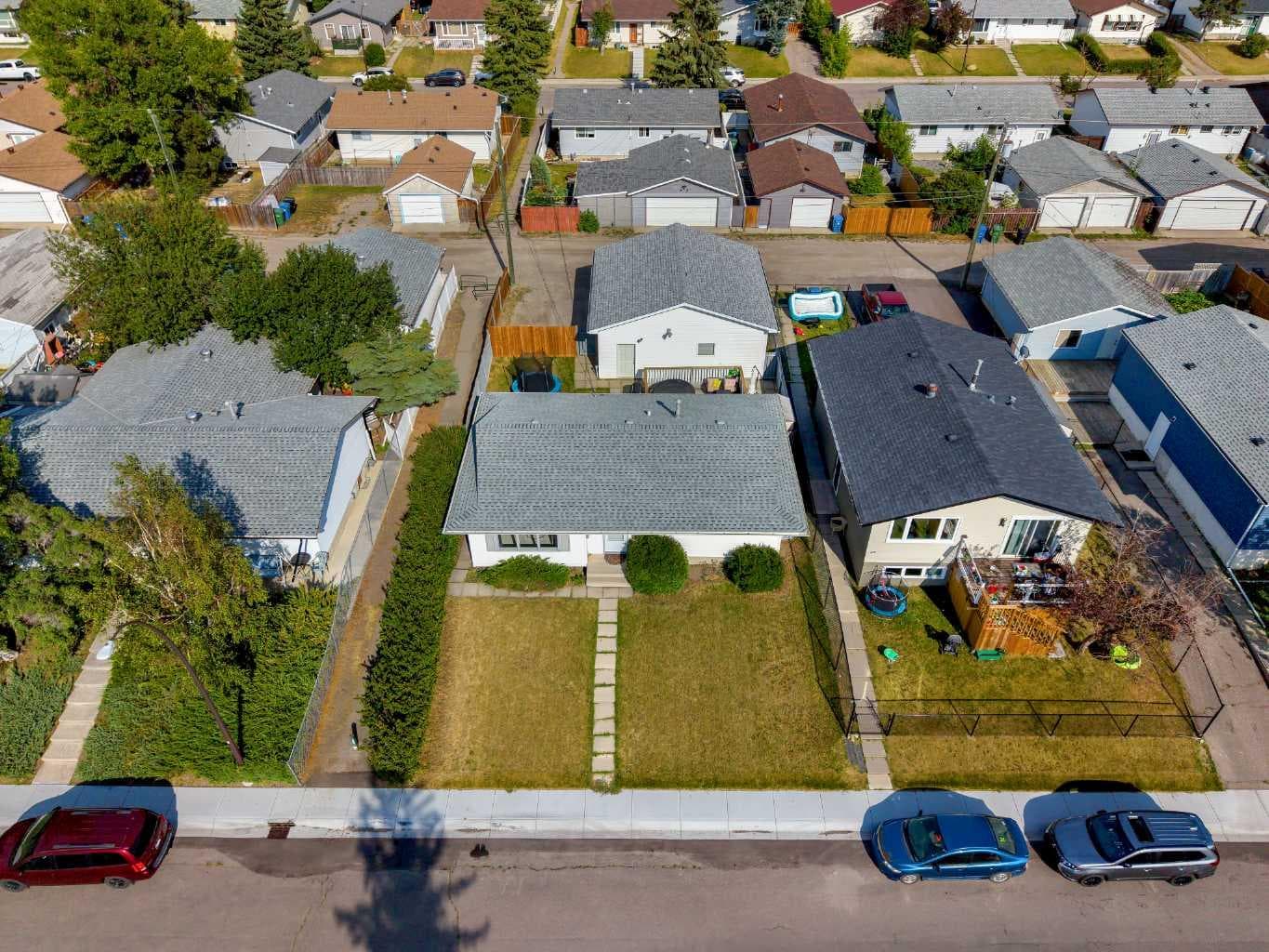 112 Penmeadows Close SE