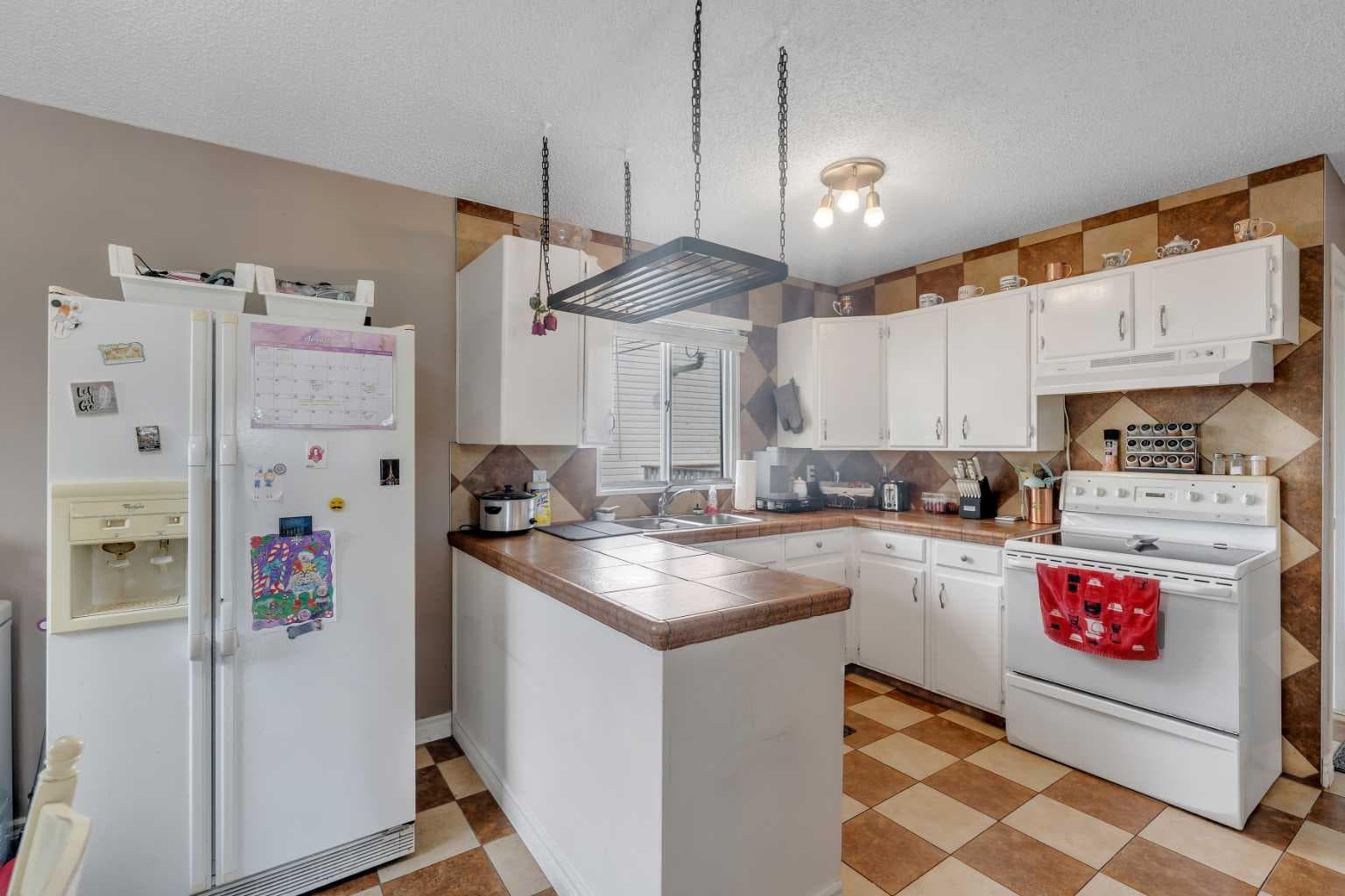 112 Penmeadows Close SE