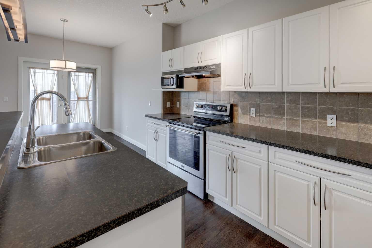 103 Bridle Estates Mews SW