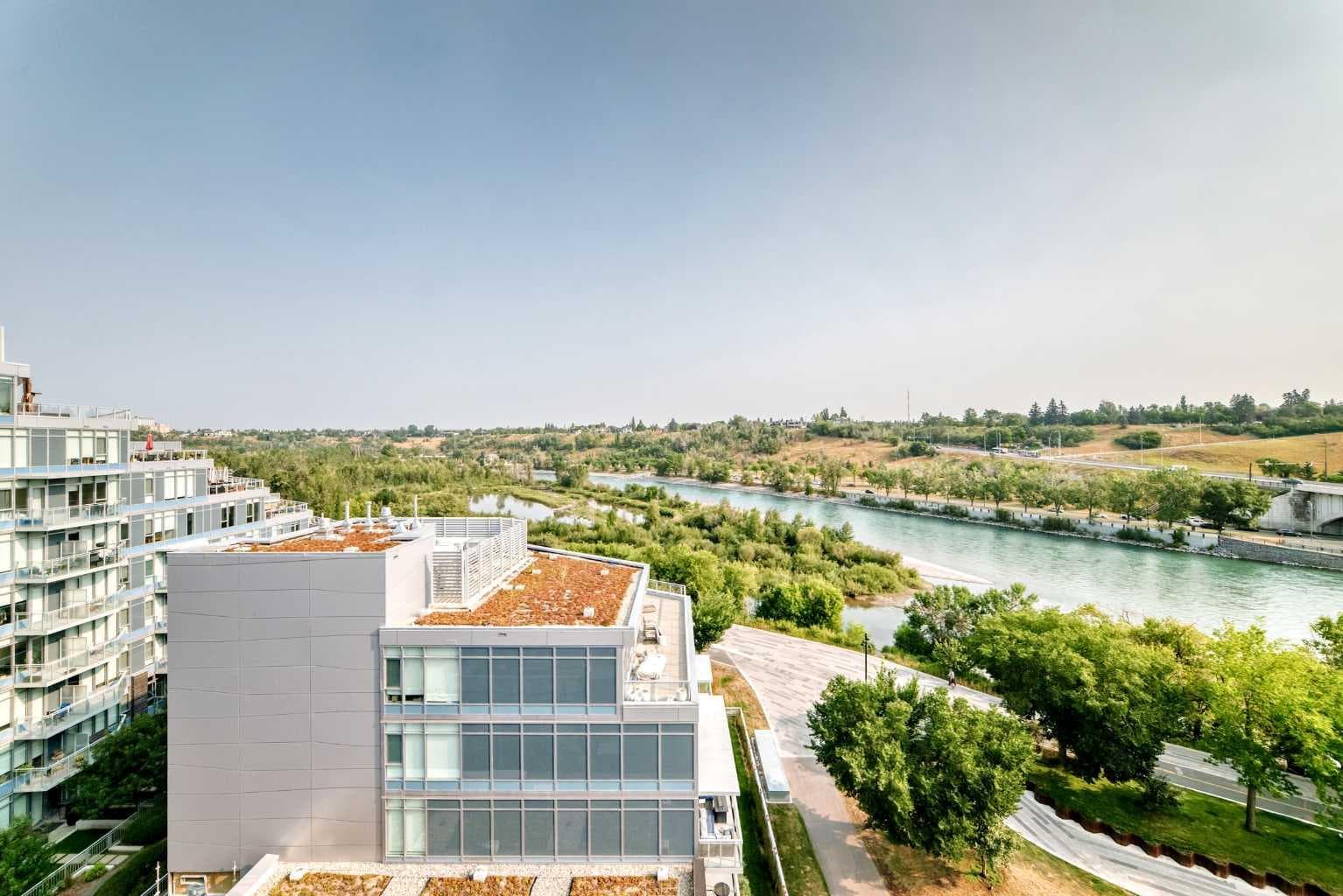 803, 118 Waterfront Court SW