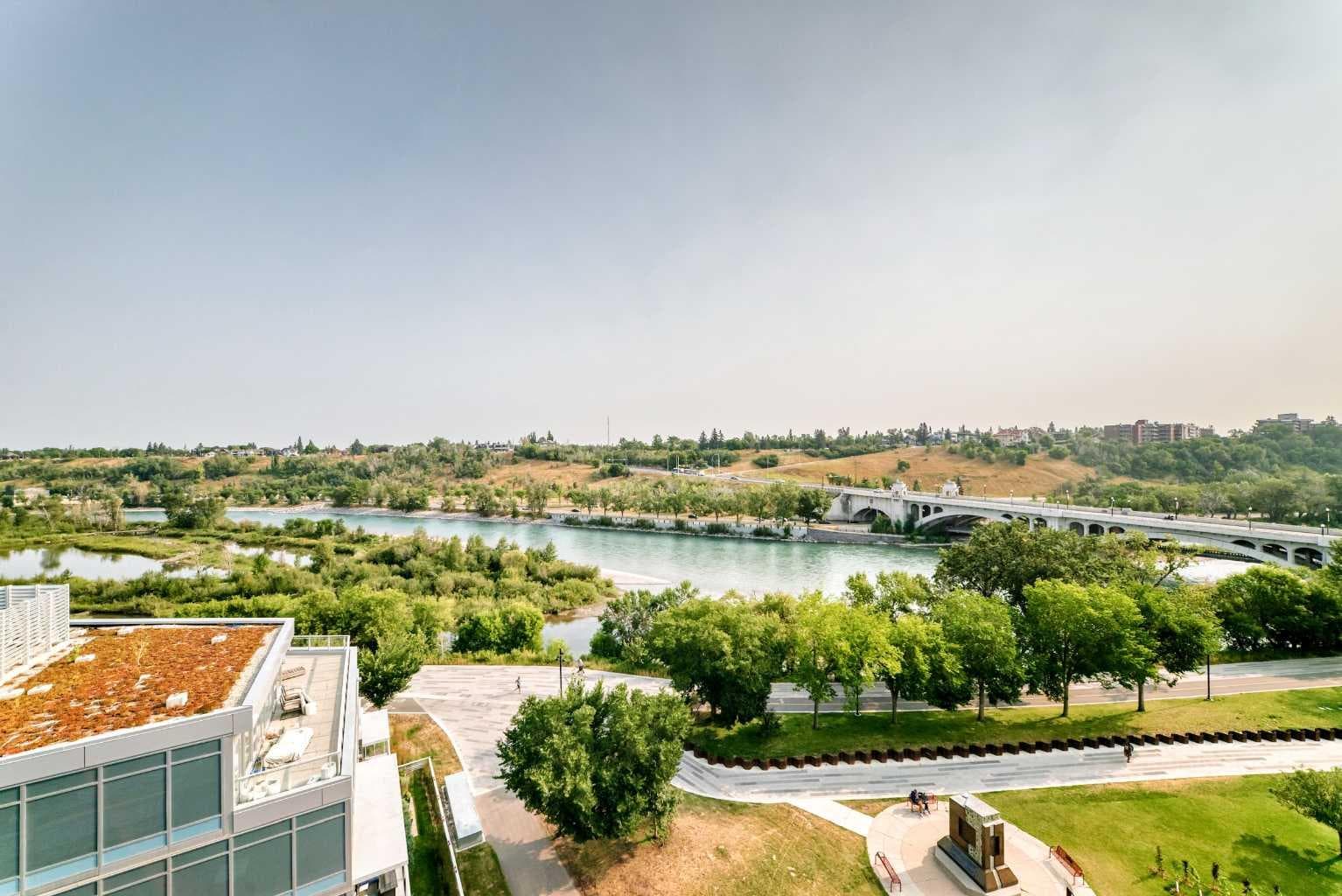803, 118 Waterfront Court SW