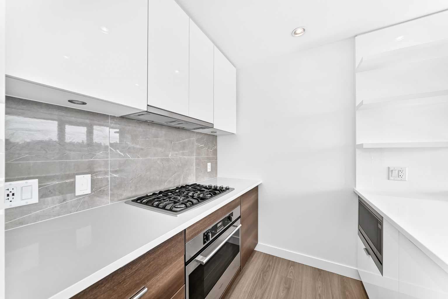 803, 118 Waterfront Court SW