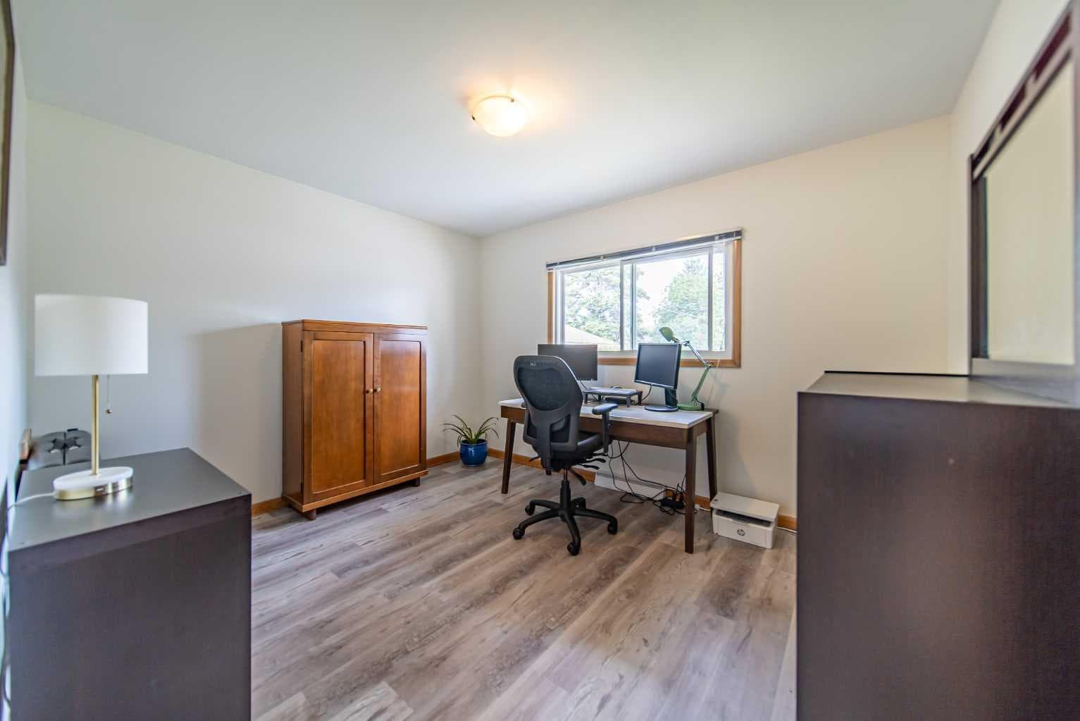 84 Waterloo Drive SW