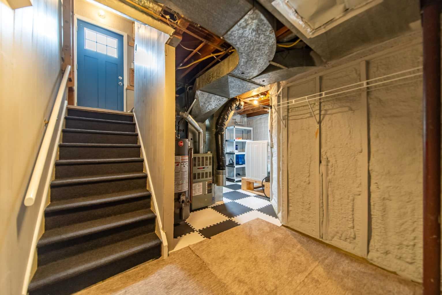 84 Waterloo Drive SW