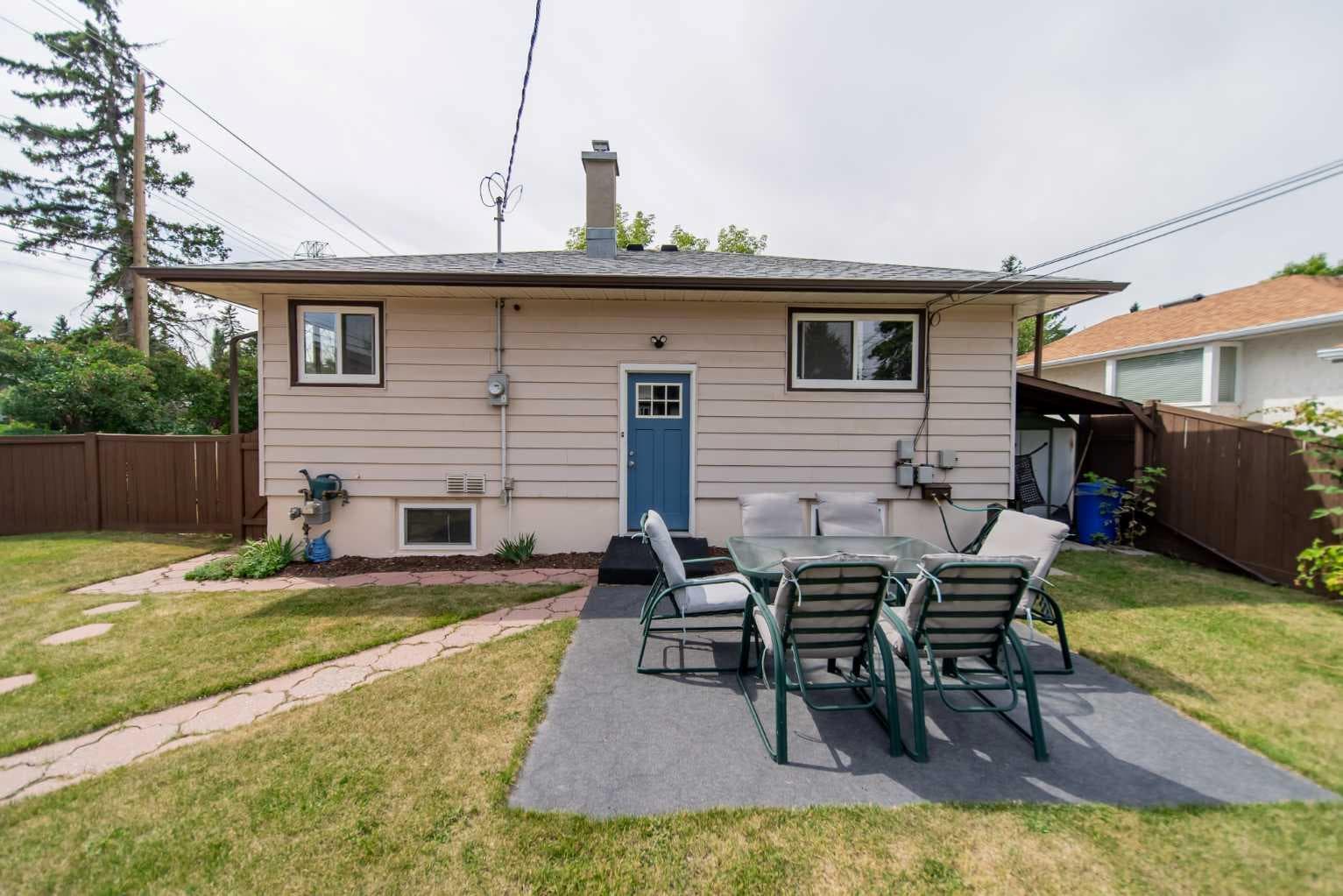 84 Waterloo Drive SW