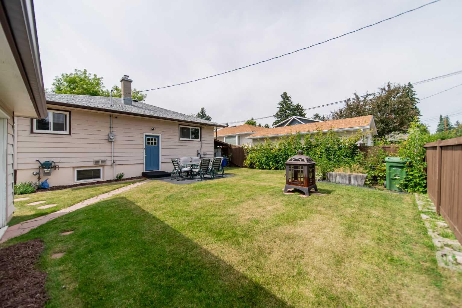84 Waterloo Drive SW