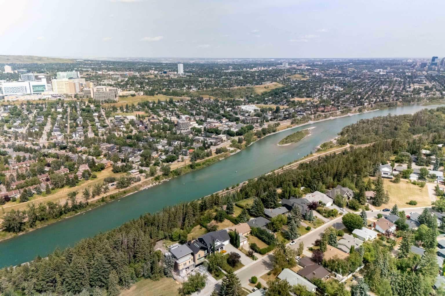 84 Waterloo Drive SW