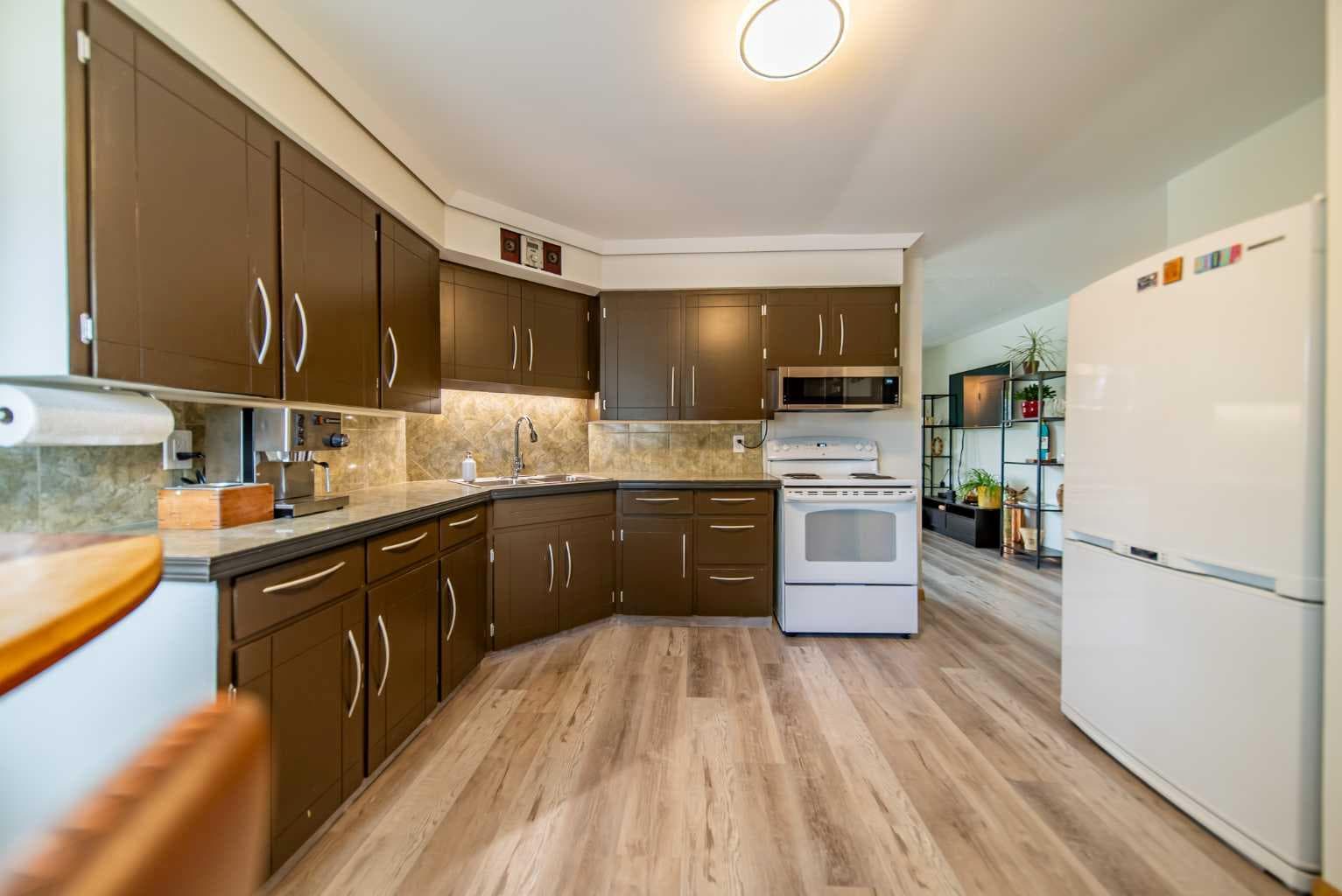 84 Waterloo Drive SW