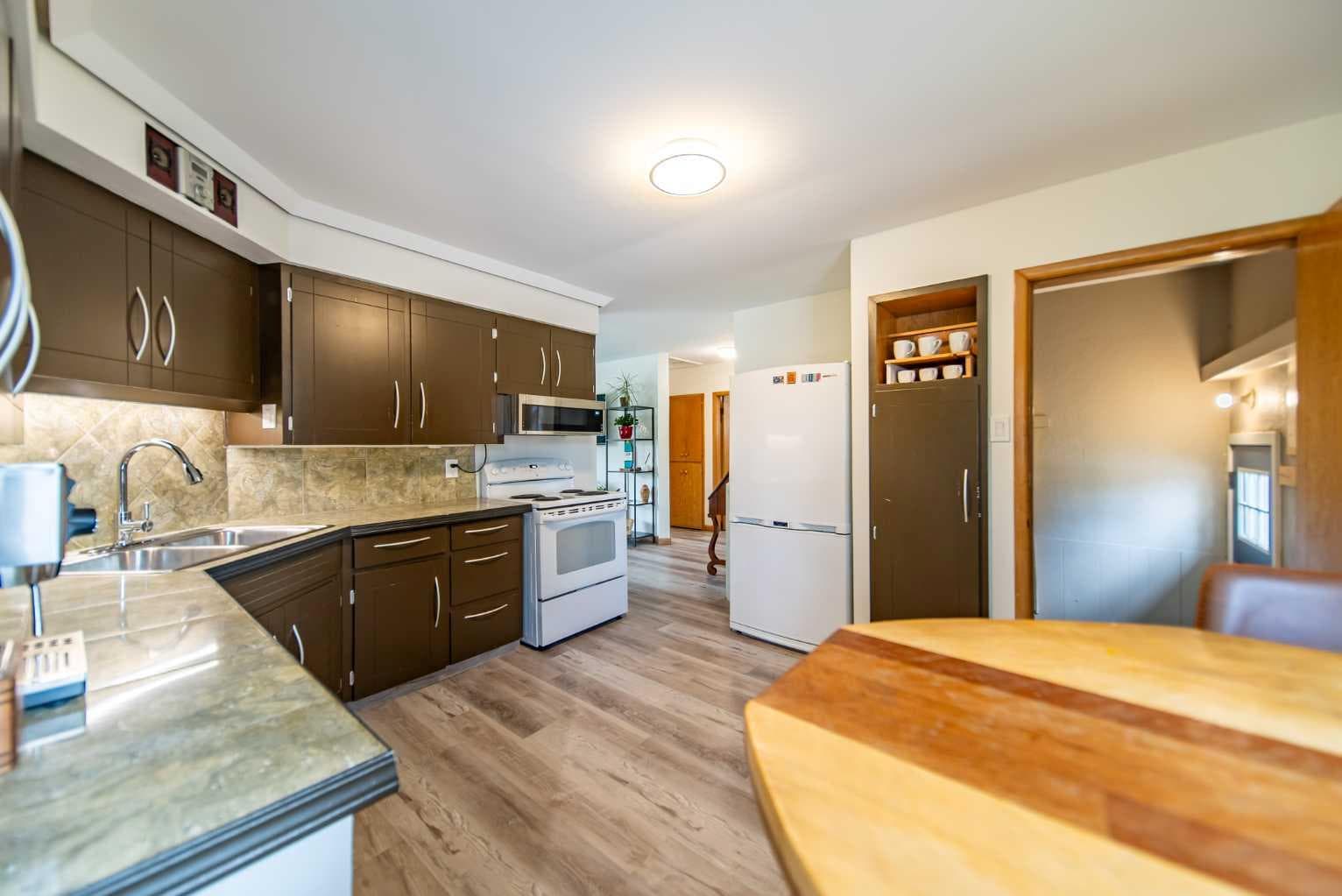 84 Waterloo Drive SW