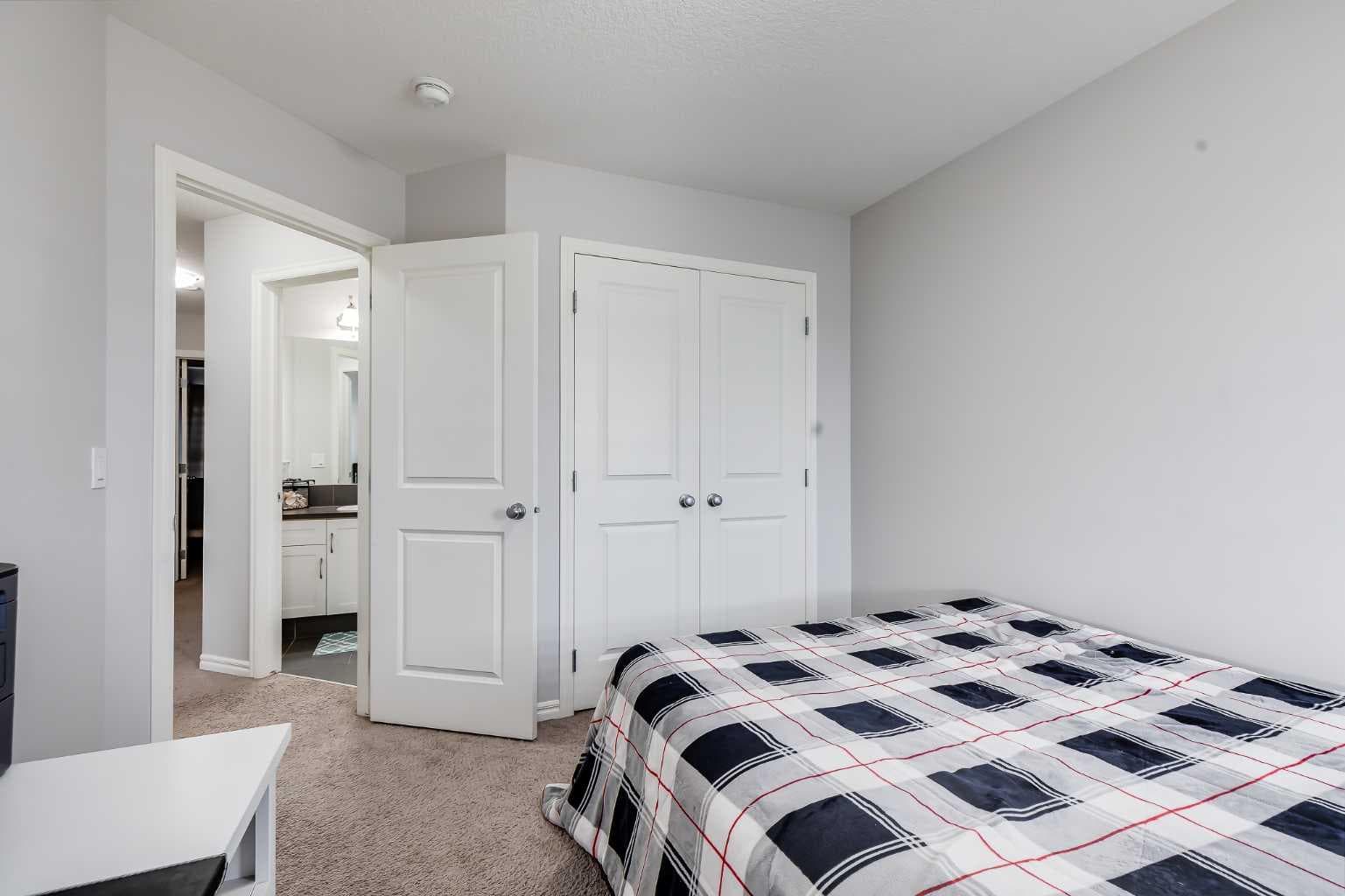 540 Evanston Link NW