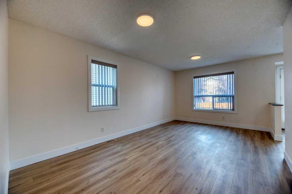 20 Taracove Crescent NE