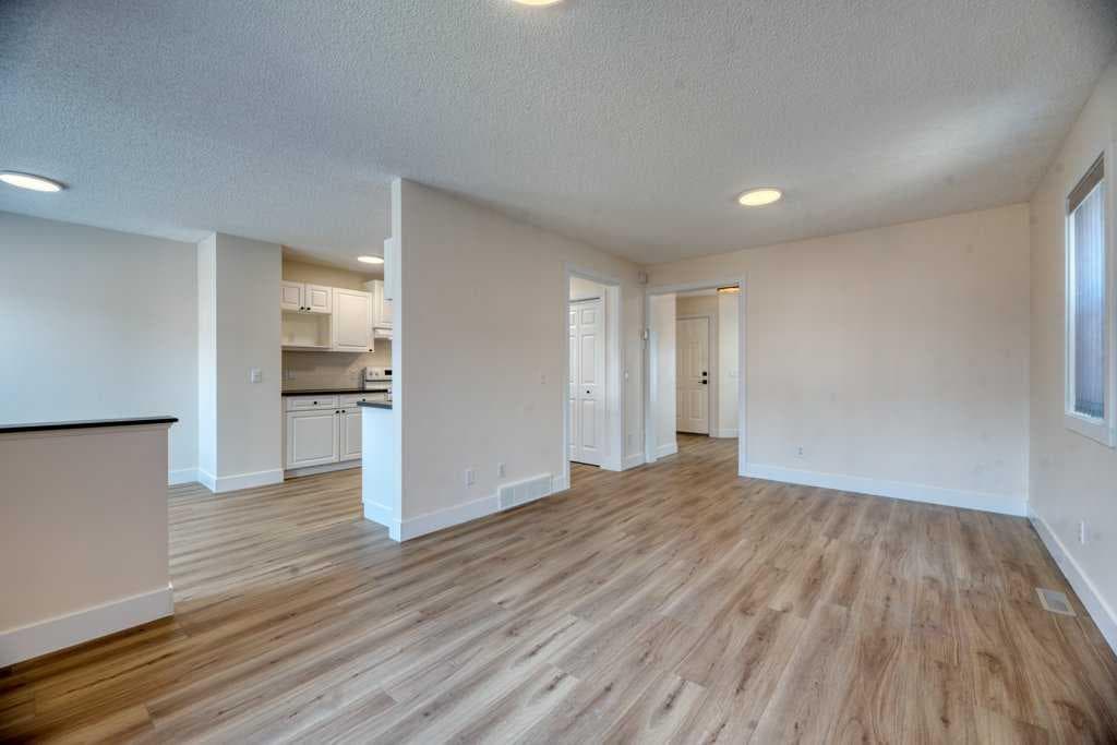20 Taracove Crescent NE