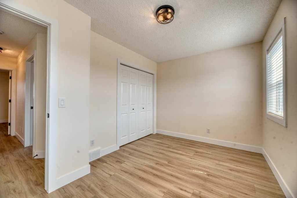 20 Taracove Crescent NE