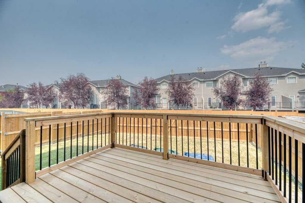 20 Taracove Crescent NE
