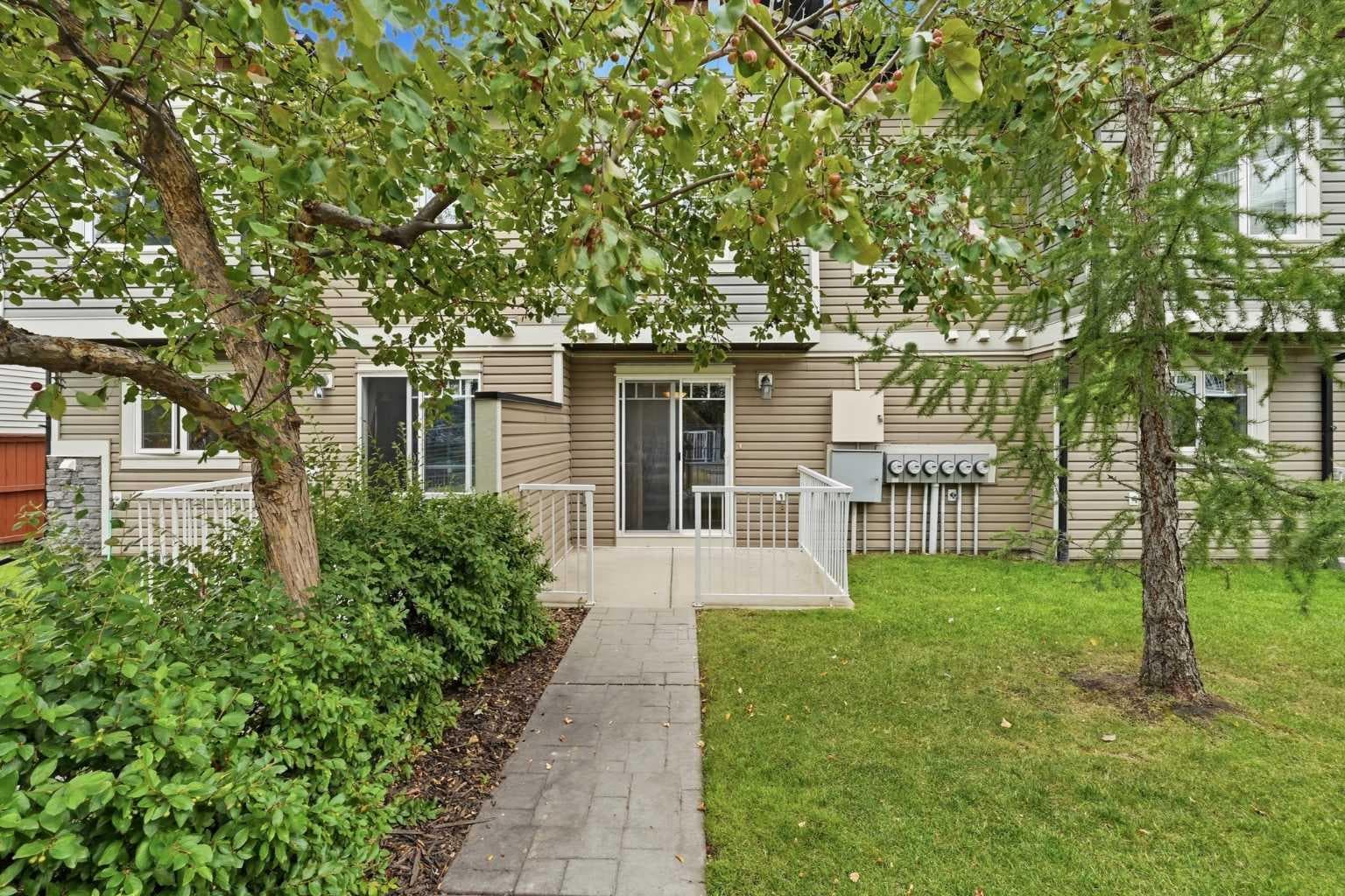 149 Prestwick Villas SE