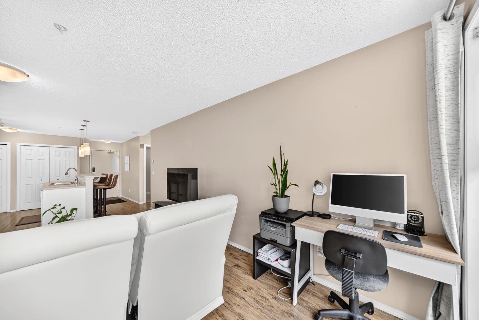 2133, 700 Willowbrook Road NW