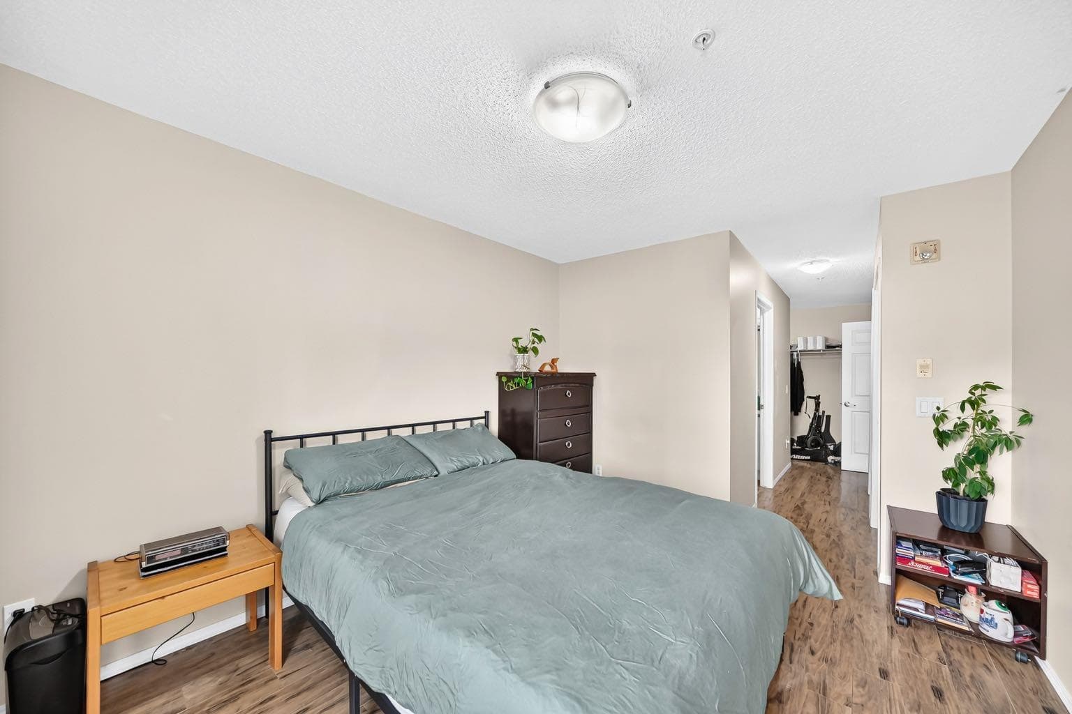 2133, 700 Willowbrook Road NW