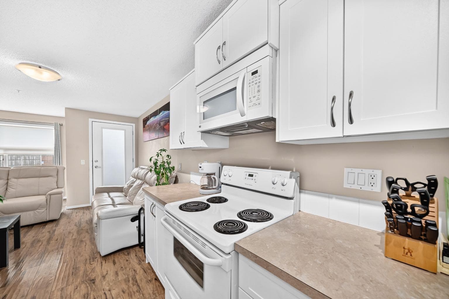 2133, 700 Willowbrook Road NW