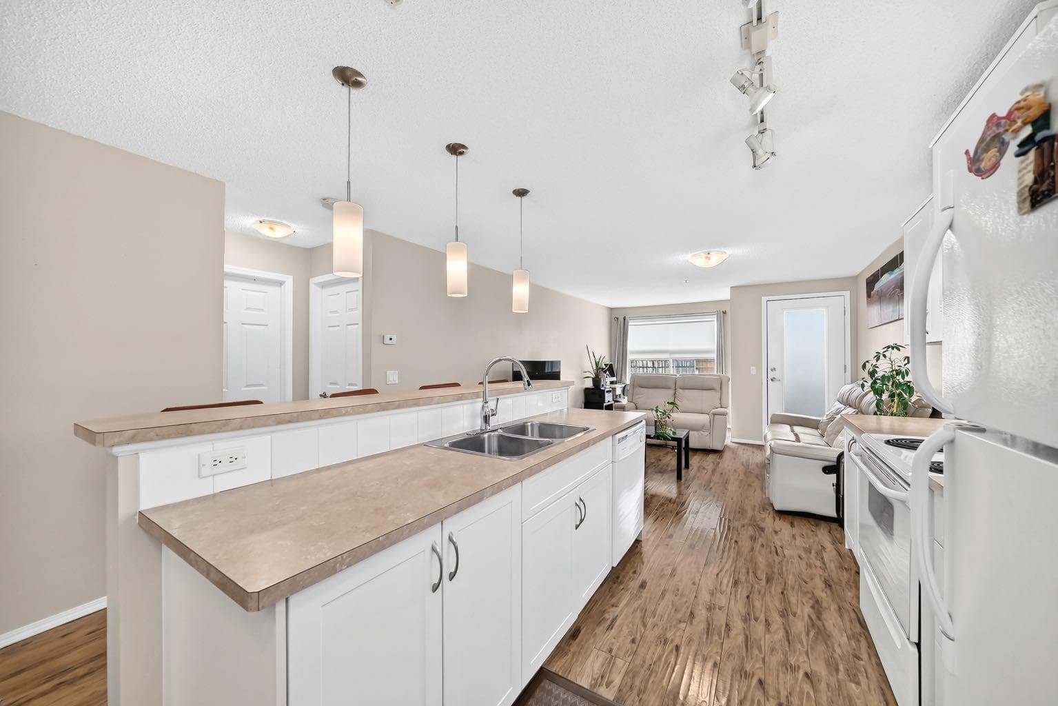 2133, 700 Willowbrook Road NW