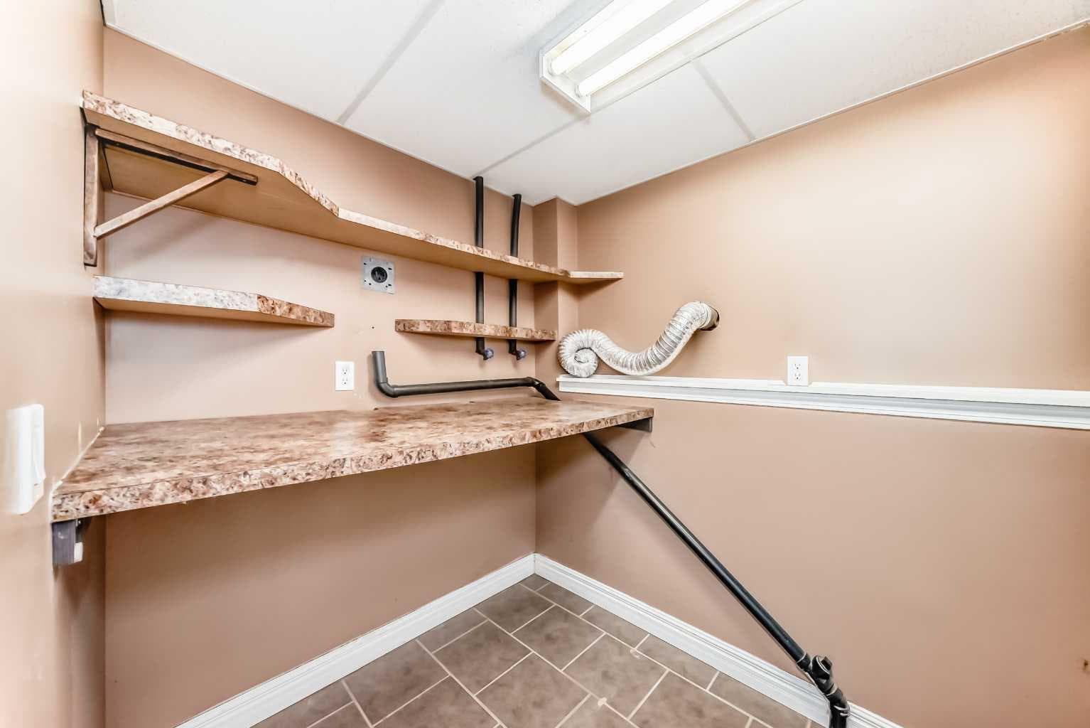 243 Erin Meadow Close 