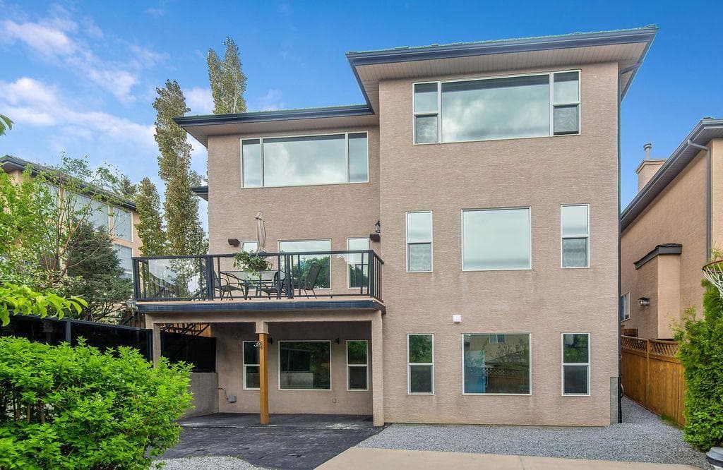 21 Royal Ridge Hill NW