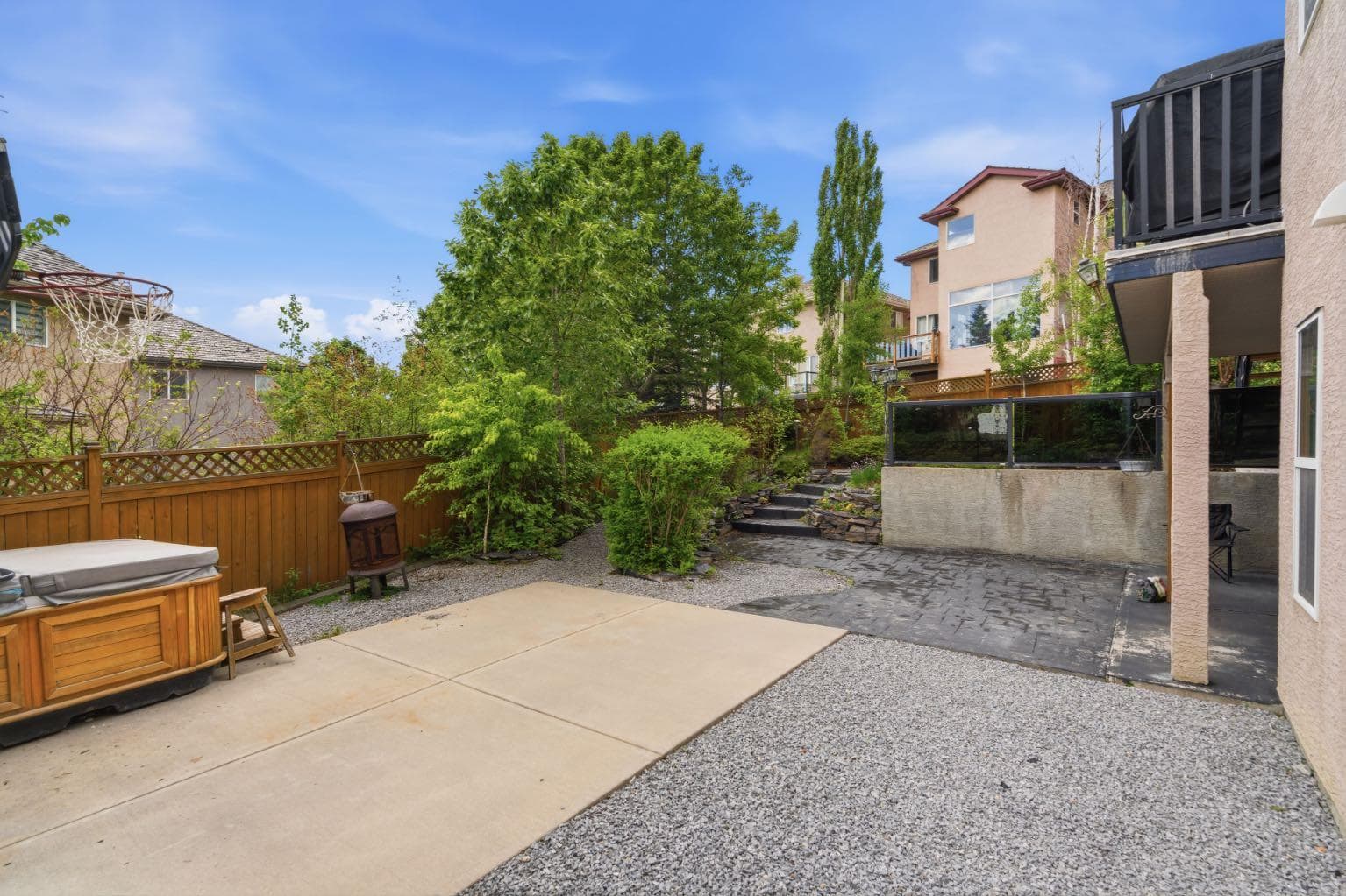 21 Royal Ridge Hill NW