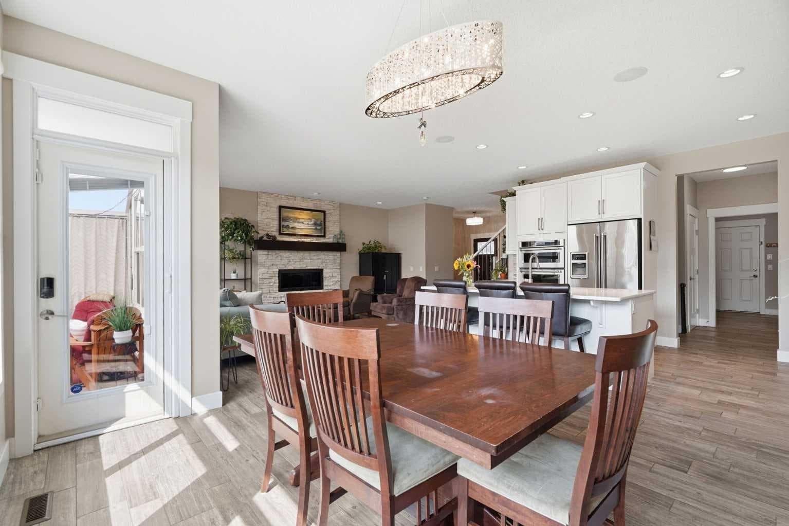 27 Sundown Way 
