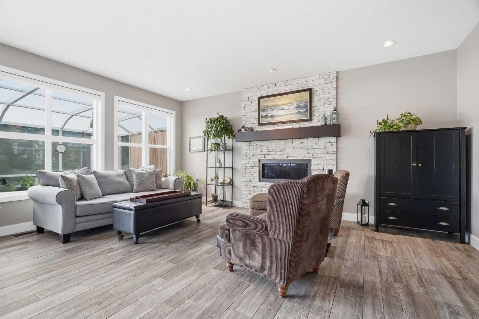 27 Sundown Way 