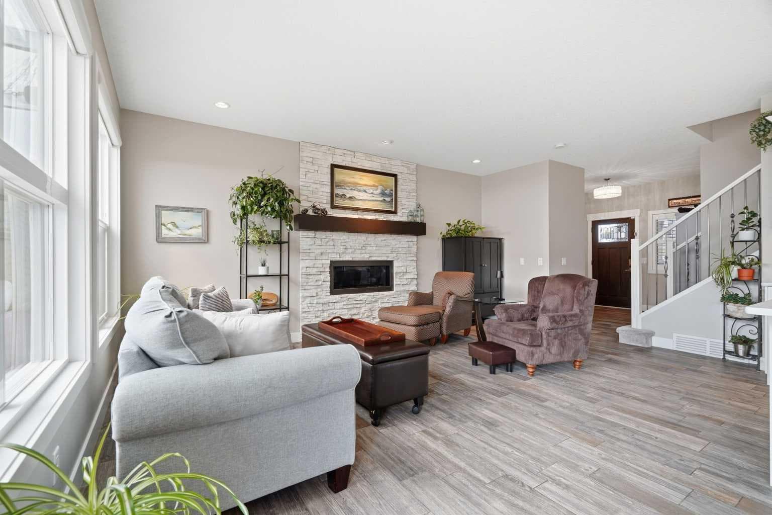 27 Sundown Way 