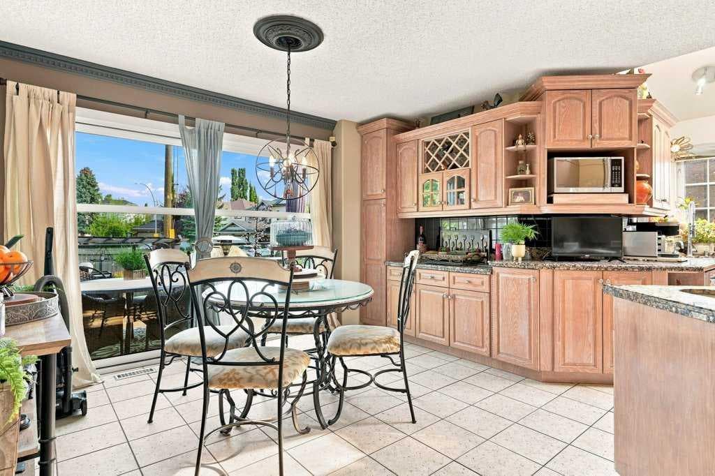 236 Chaparral Drive SE