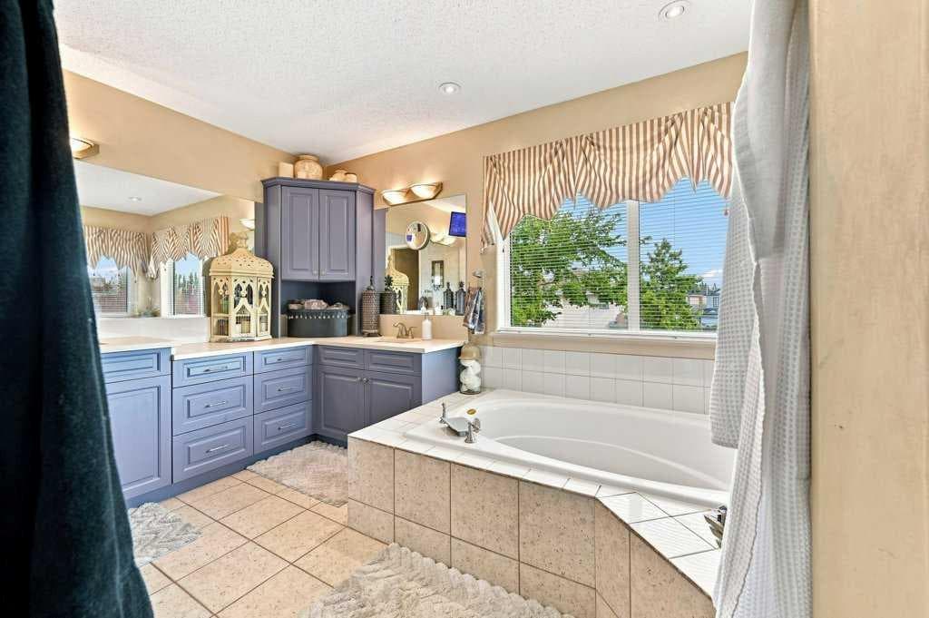 236 Chaparral Drive SE