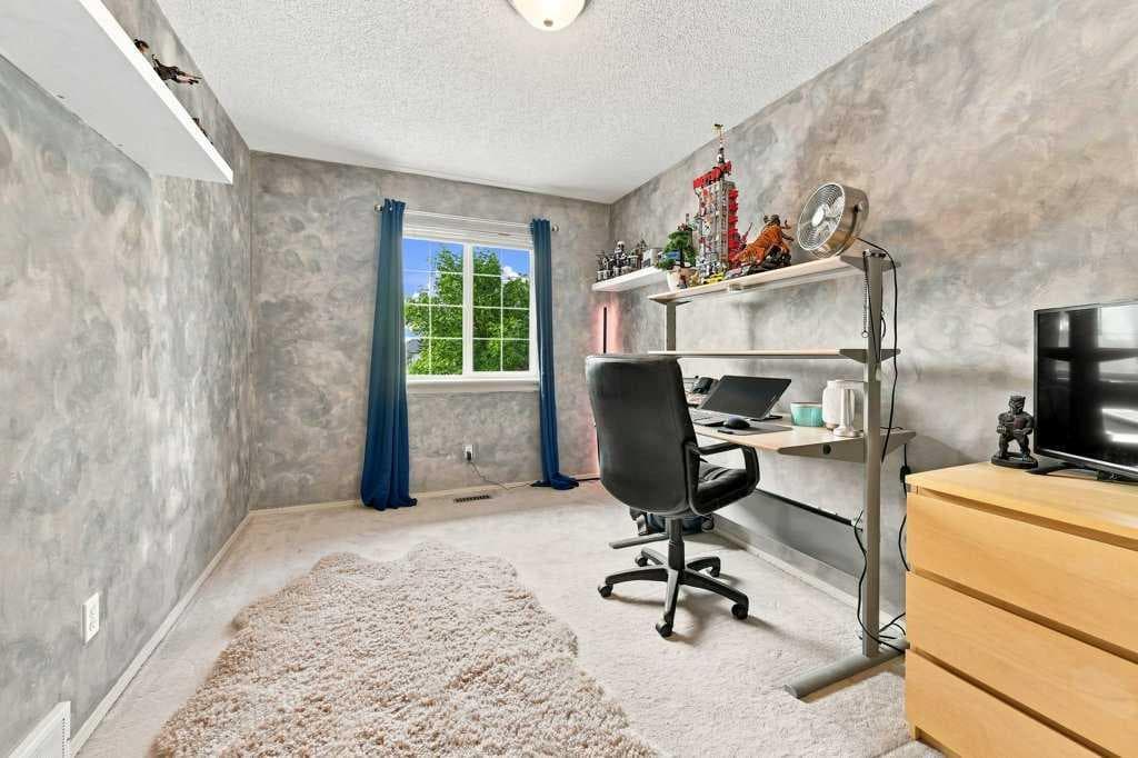 236 Chaparral Drive SE