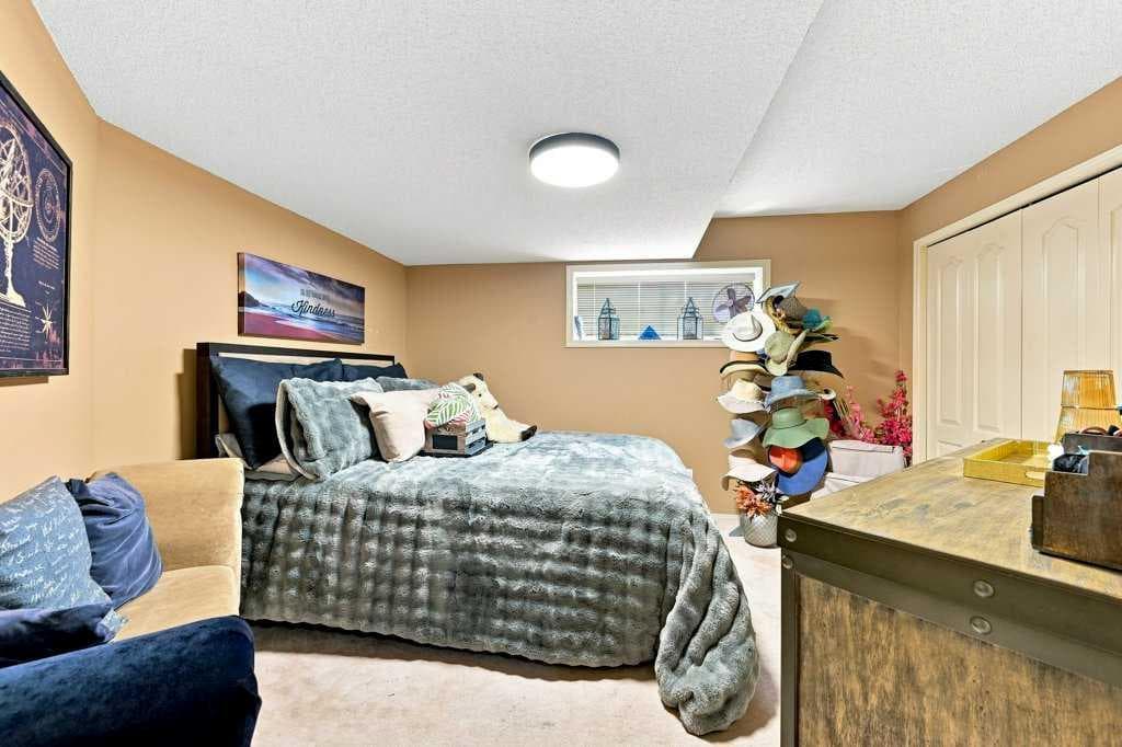 236 Chaparral Drive SE