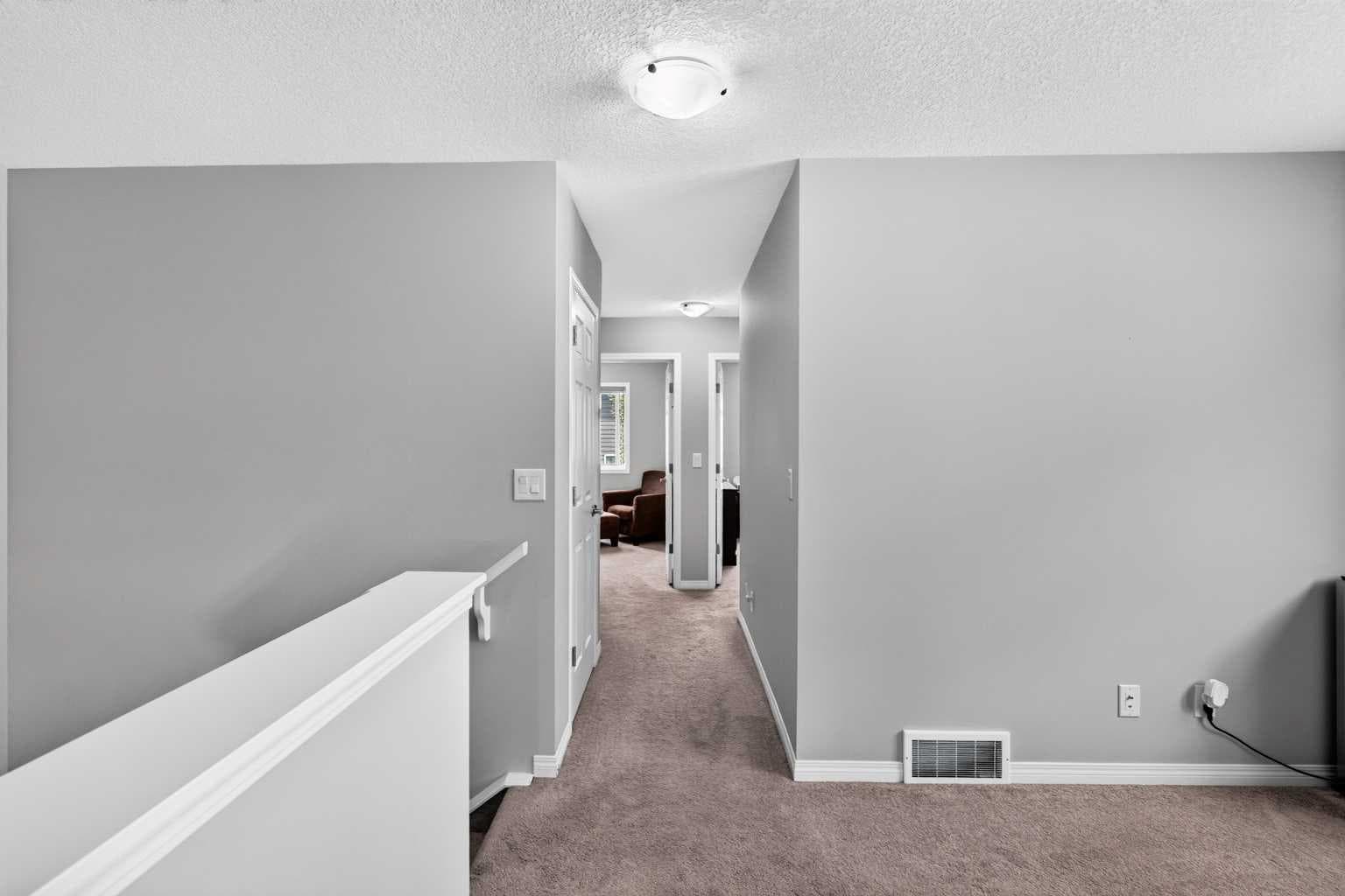 30 Yorkville Boulevard SW
