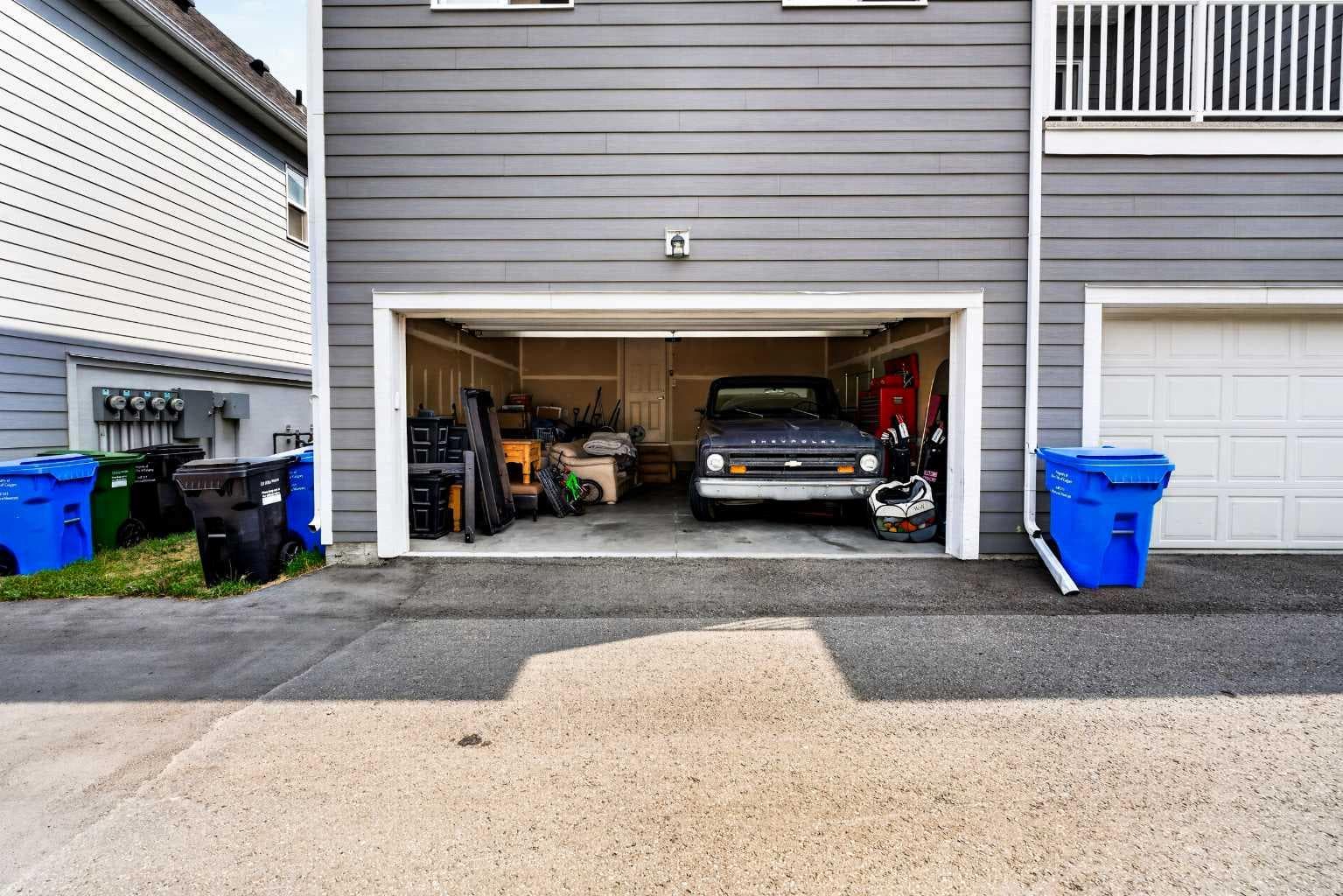 30 Yorkville Boulevard SW