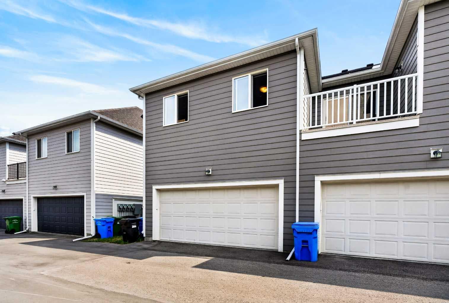 30 Yorkville Boulevard SW