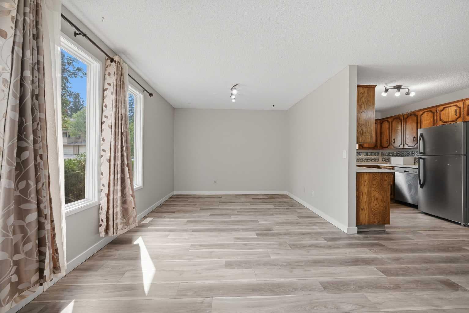 228 Berwick Drive NW
