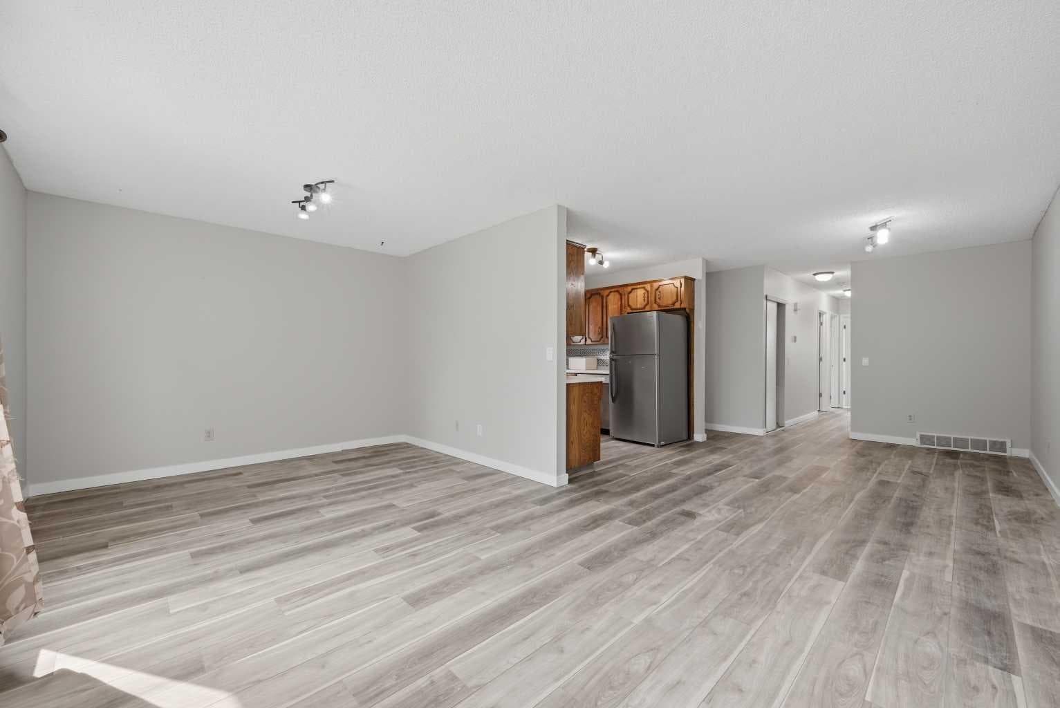 228 Berwick Drive NW