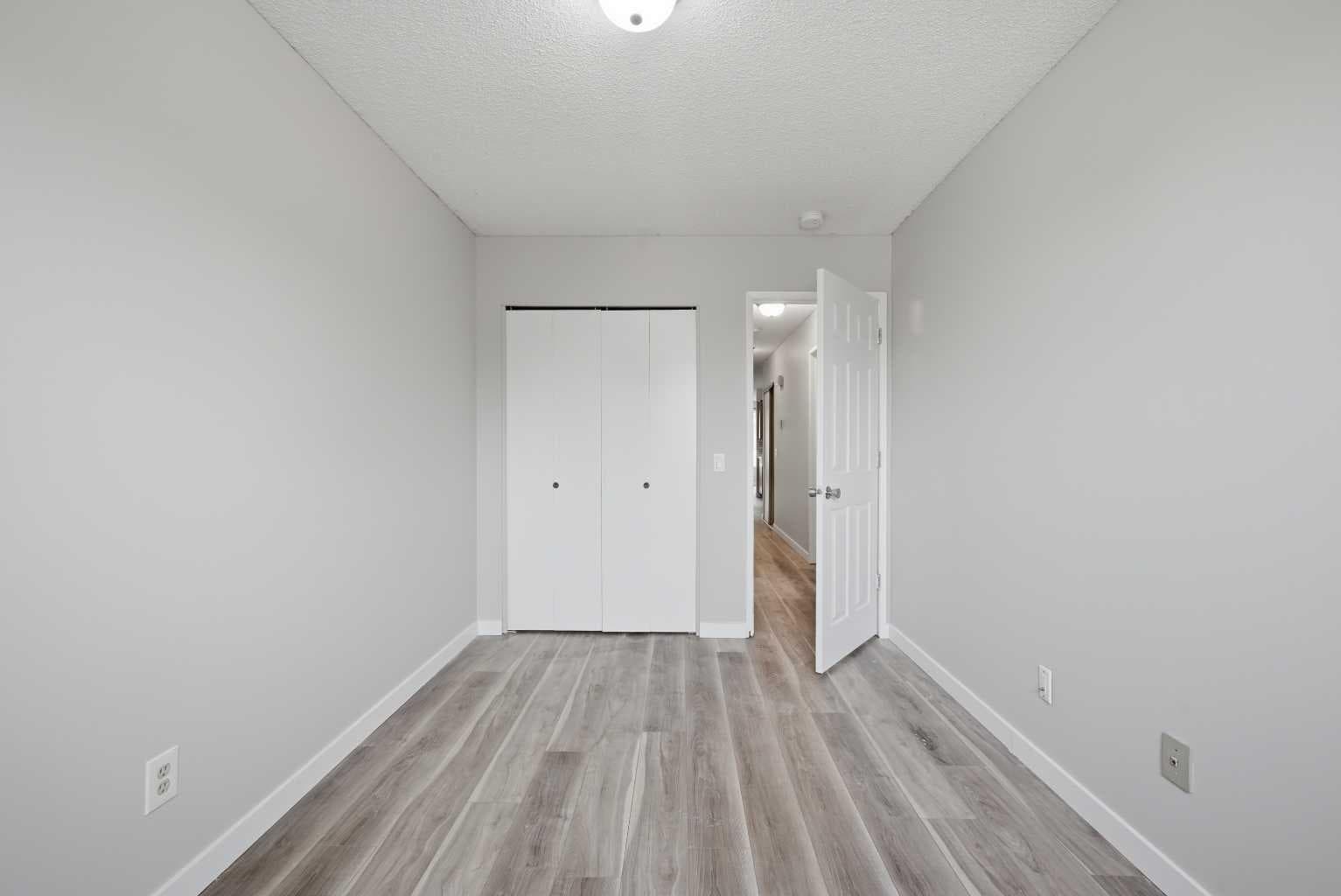 228 Berwick Drive NW