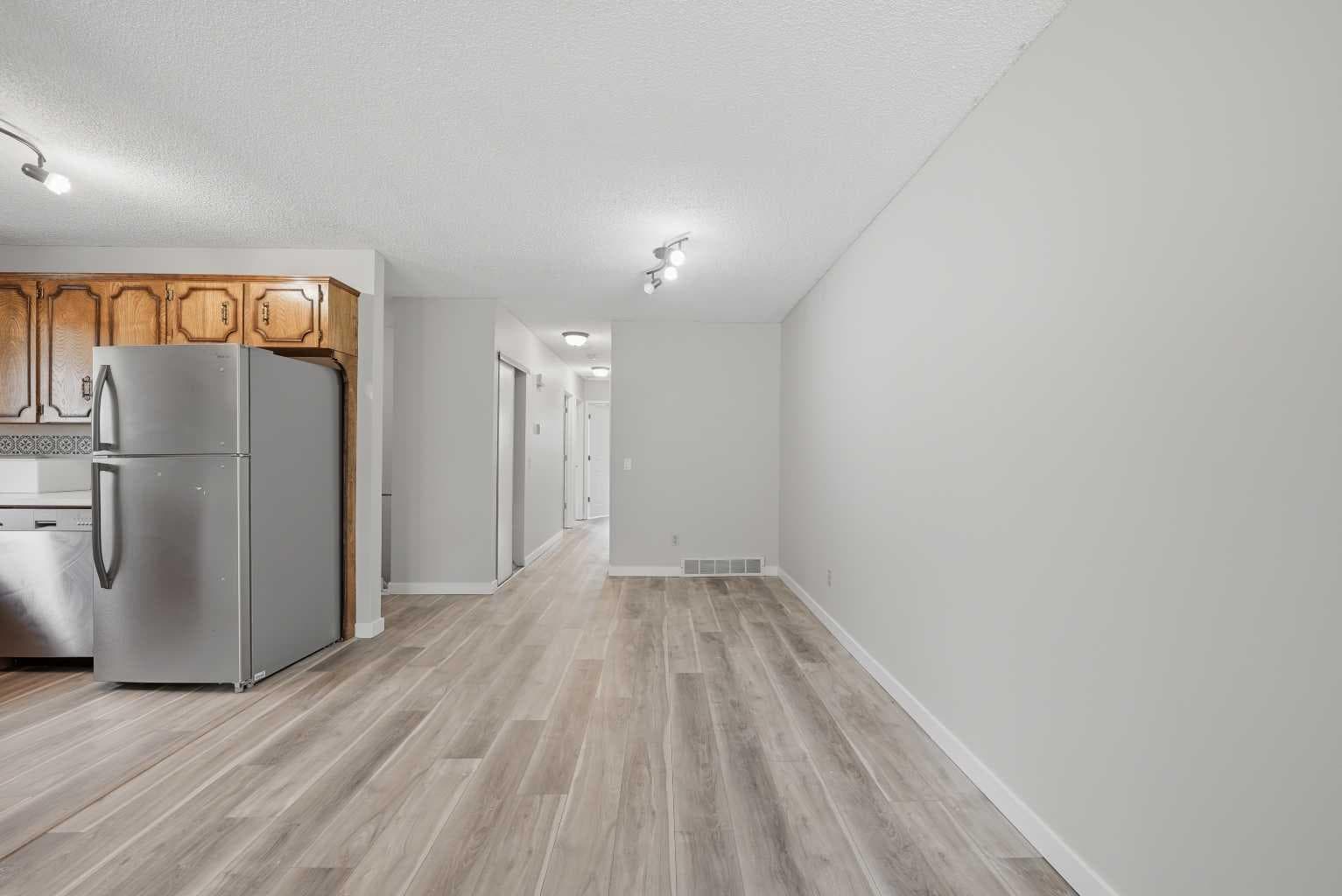 228 Berwick Drive NW