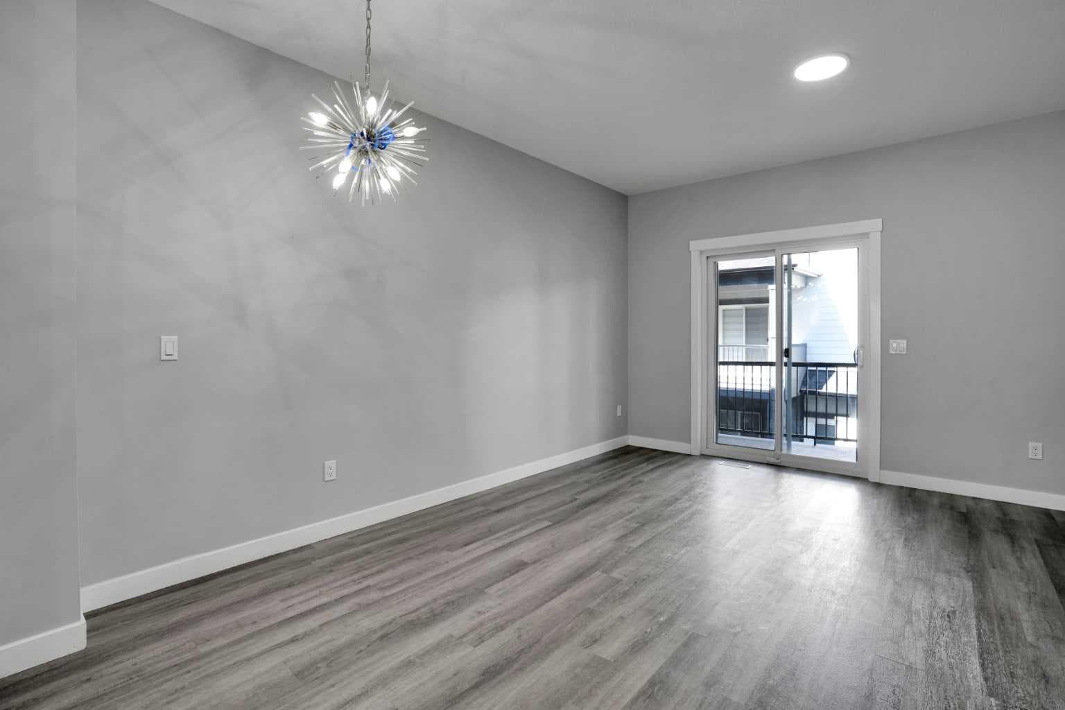 410, 95 Skyview Close NE