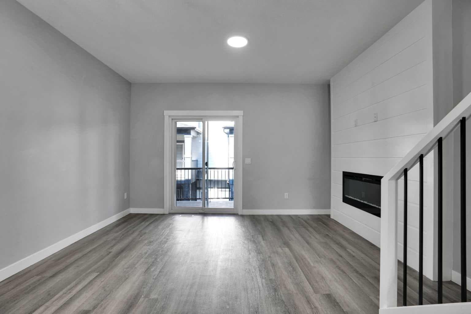 410, 95 Skyview Close NE