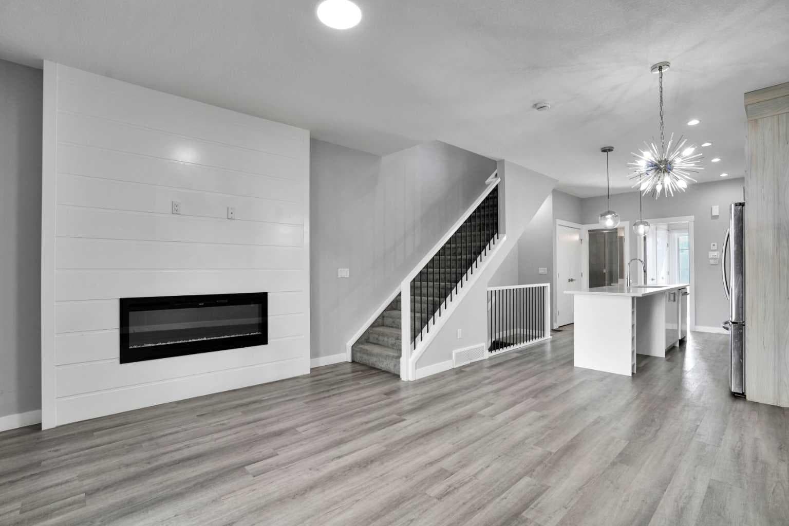 410, 95 Skyview Close NE
